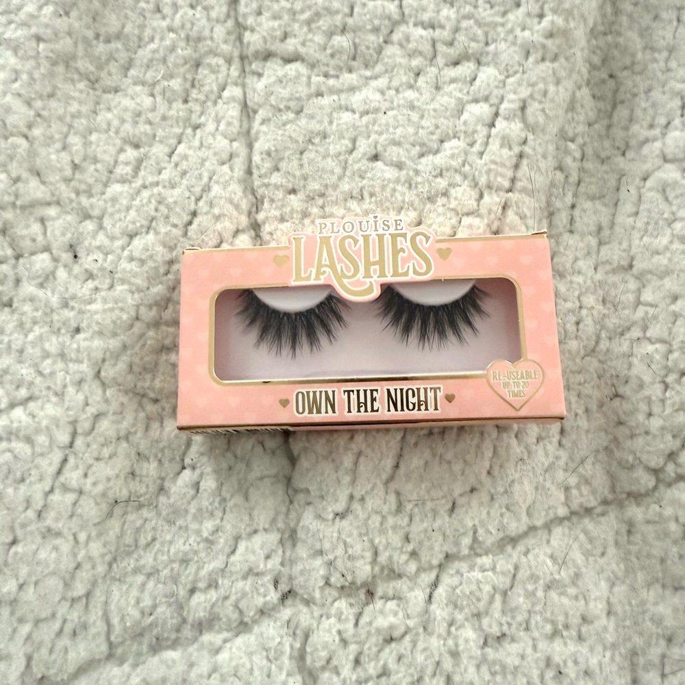 Fake eyelashes